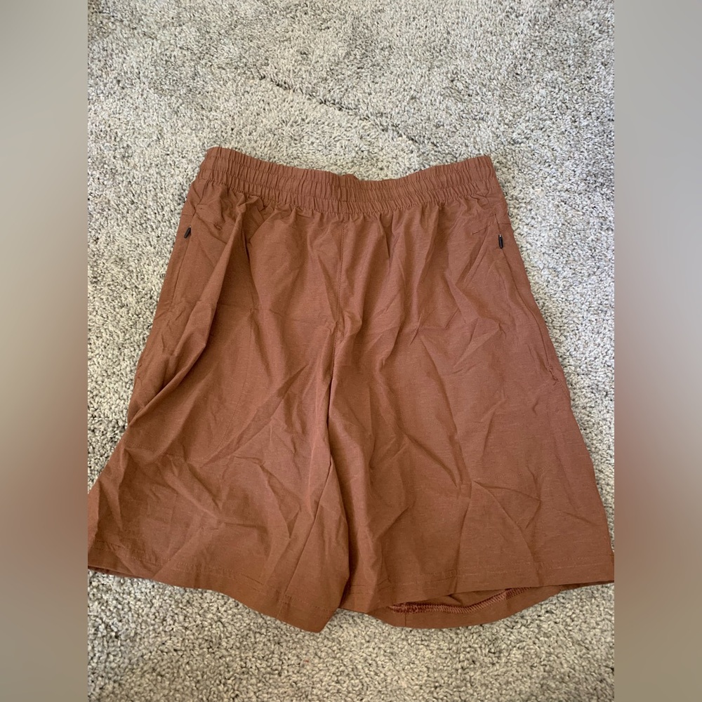 NWOT VRST Men’s 8” Elevate Short Size Small